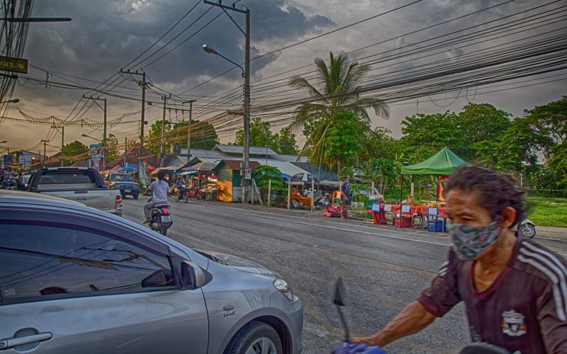 San Kamphaeng Saturday Walking Street – Chiang Mai