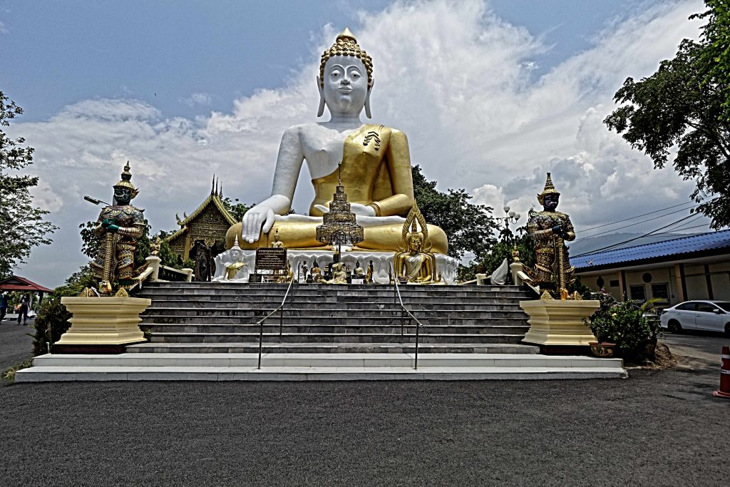 Wat Doi Kham - Chiang Mai - Temple de la montagne dorée